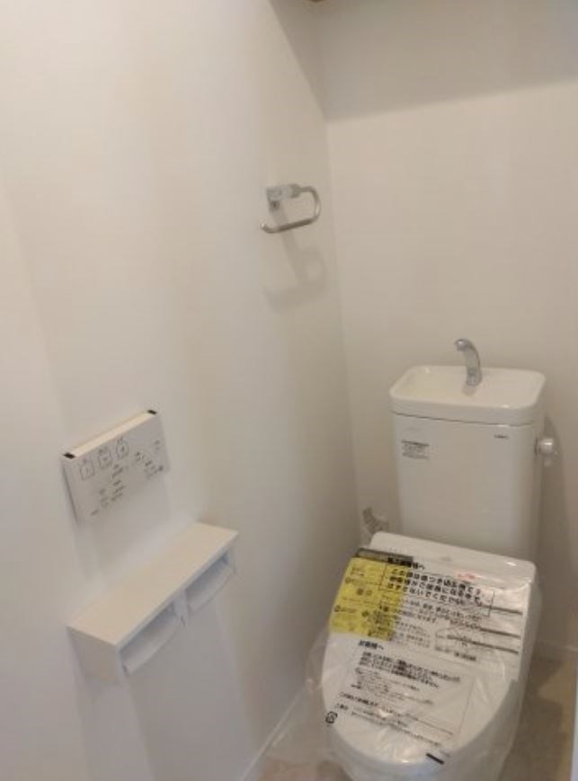 青森県八戸市江陽１丁目9-3の一部 内観写真（トイレ）
