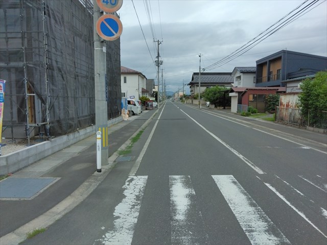 5722　クレイドルガーデン十和田市西十二番町第2　新築分譲住宅　1号棟 現地写真（前面道路含む現地写真）