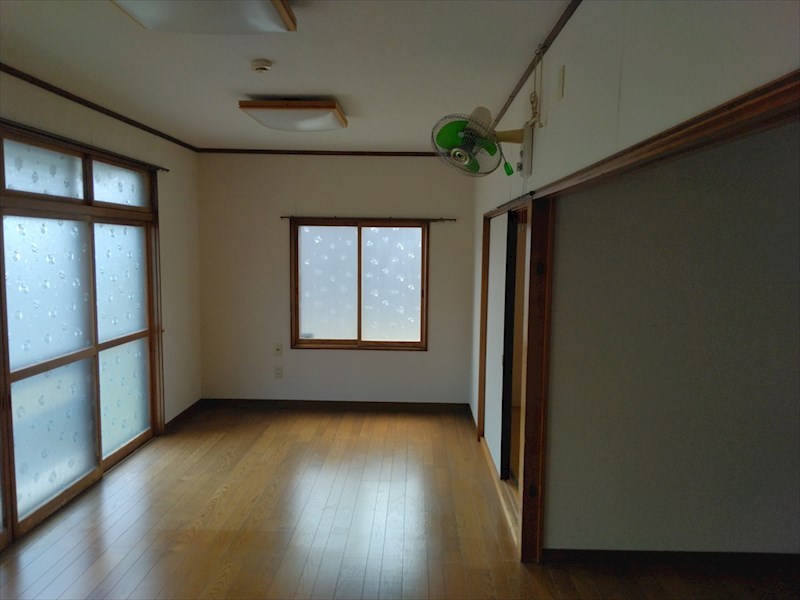 5725　八戸市大字市川町字尻引堤下　中古住宅 内観写真（リビング）