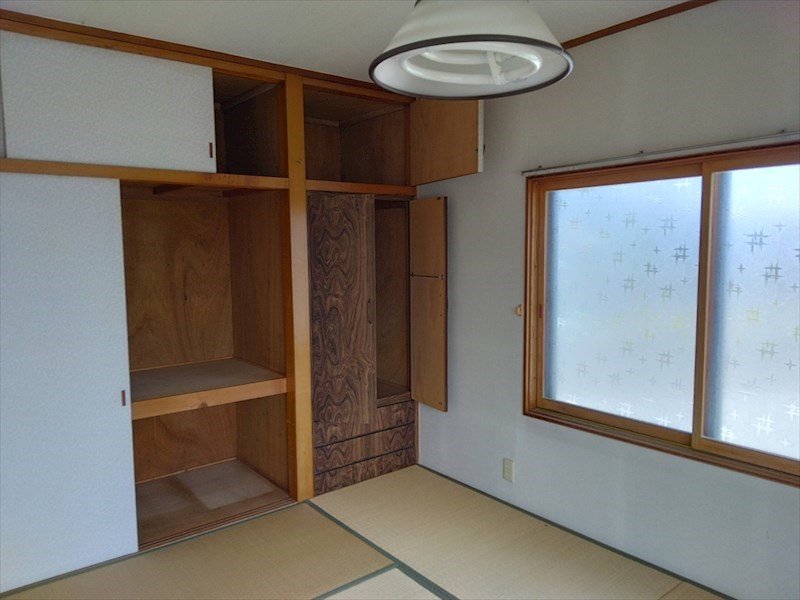 5725　八戸市大字市川町字尻引堤下　中古住宅 内観写真（リビング以外の居室）