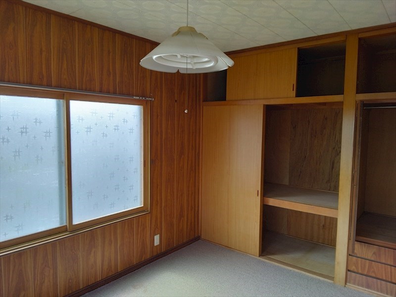 5725　八戸市大字市川町字尻引堤下　中古住宅 内観写真（リビング以外の居室）