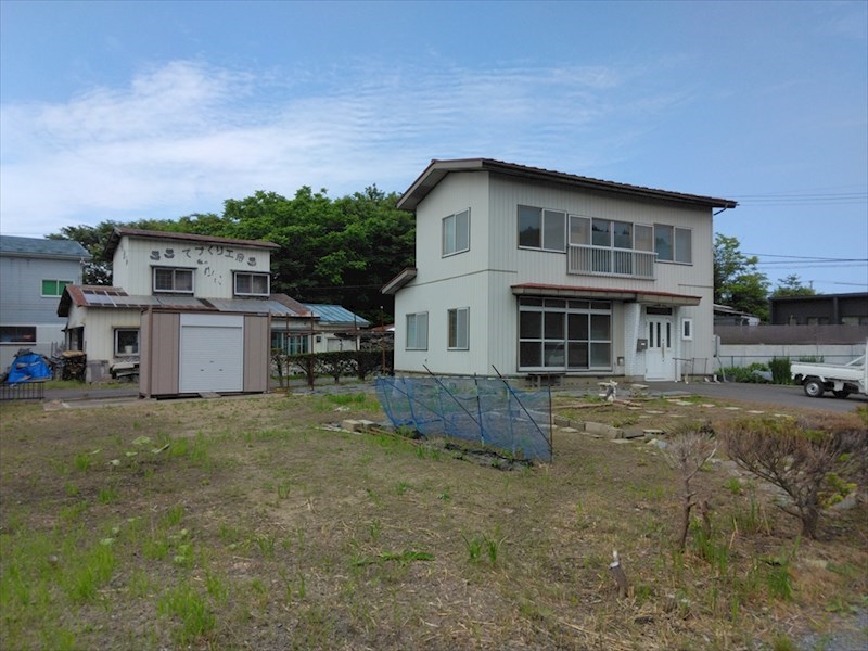 5725　八戸市大字市川町字尻引堤下　中古住宅 現地写真（庭）