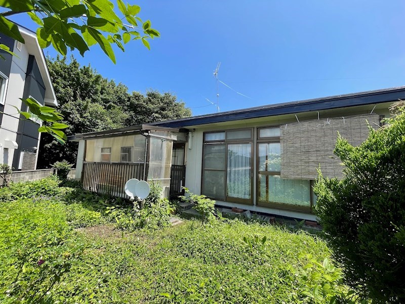 5728　三戸郡階上町蒼前東8丁目　中古住宅 現地写真（庭）