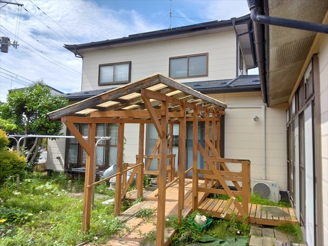 5732　八戸市多賀台三丁目　中古住宅 現地写真（庭）