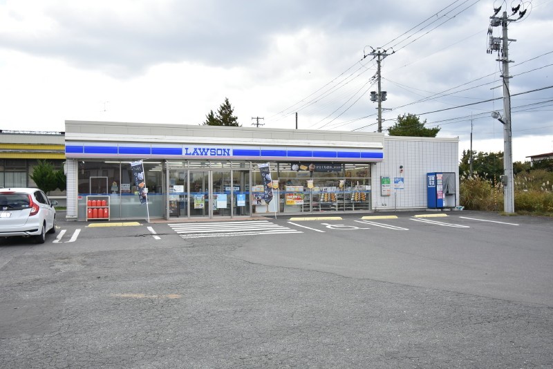 5732　八戸市多賀台三丁目　中古住宅 コンビニ