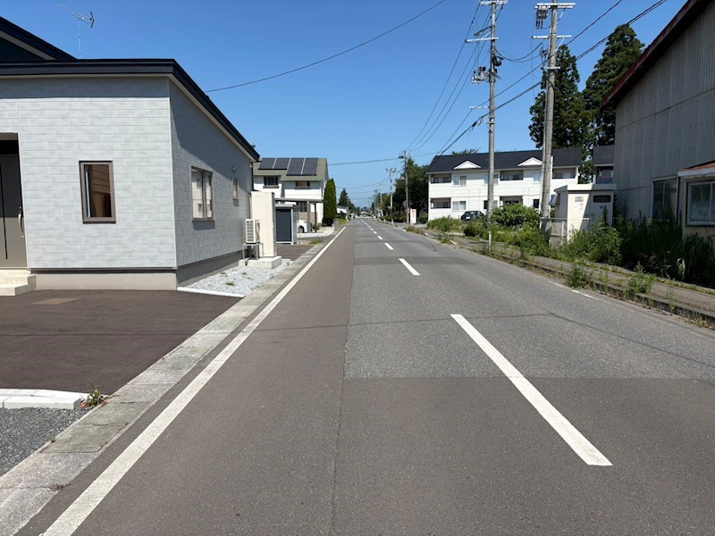 5735　十和田市東十一番町lV　DC-ｓⅠ　建売住宅 現地写真（前面道路含む現地写真）