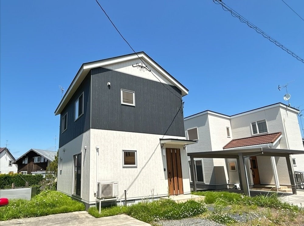 5736 十和田市大字三本木字千歳森 中古住宅 現地写真