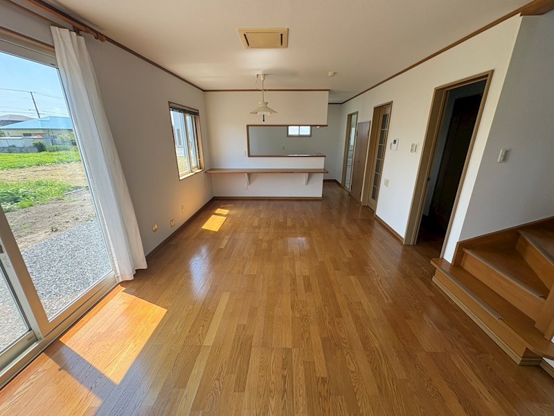 5752　十和田市西十四番町　中古住宅 内観写真（リビング）