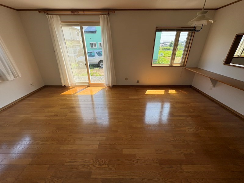 5752　十和田市西十四番町　中古住宅 内観写真（リビング）
