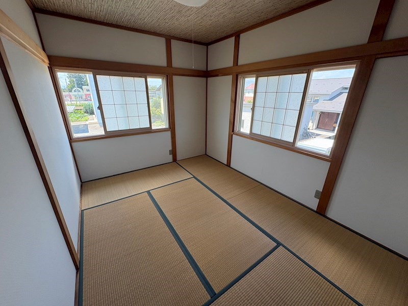 5752　十和田市西十四番町　中古住宅 内観写真（リビング以外の居室）
