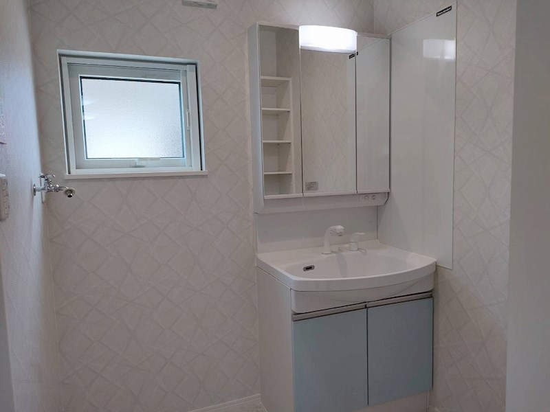 5753　十和田市西十一番町　中古住宅 内観写真（洗面台・洗面所）