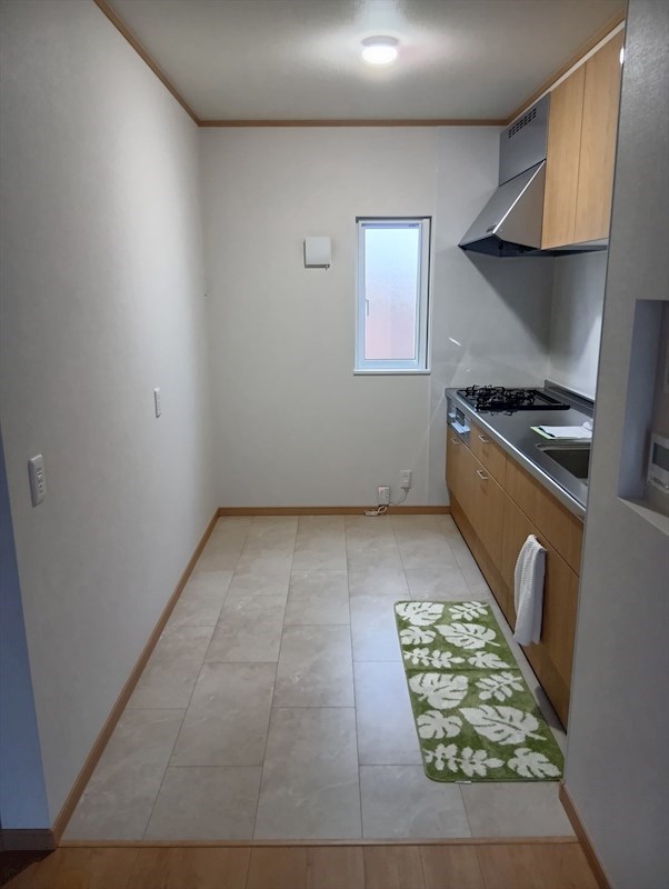 5755　上北郡六戸町大字折茂字今熊　中古住宅 内観写真（キッチン）