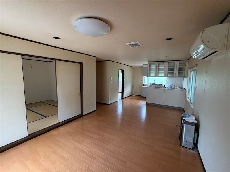 5756　三戸郡階上町蒼前東三丁目　中古住宅 内観写真（リビング）