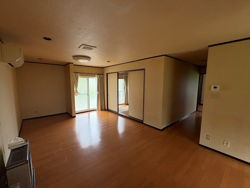 5756　三戸郡階上町蒼前東三丁目　中古住宅 内観写真（リビング）