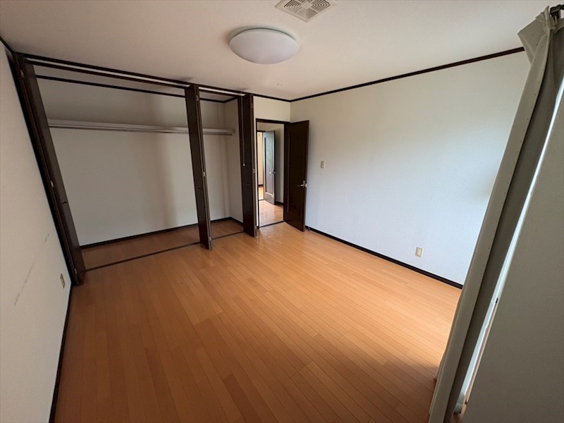 5756　三戸郡階上町蒼前東三丁目　中古住宅 内観写真（リビング以外の居室）