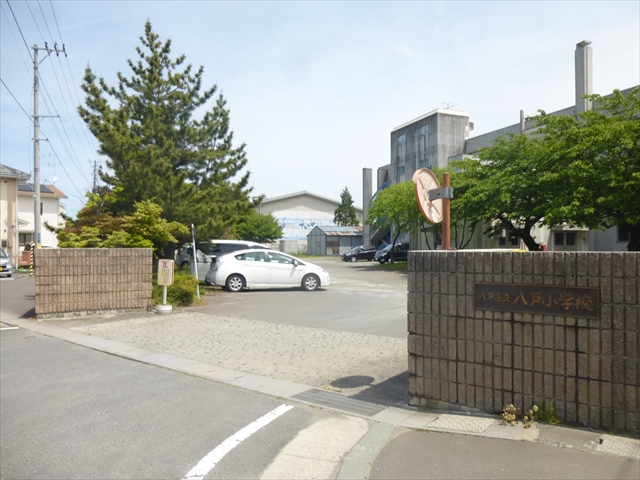 5774　八戸市内丸2丁目　中古アパート 小学校