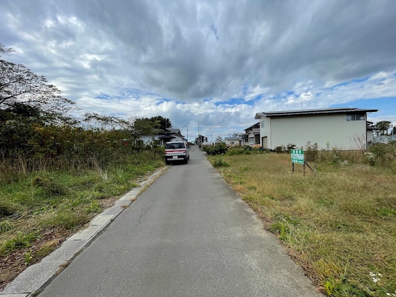 2658　上北郡おいらせ町二川目1丁目　土地 現地写真（前面道路含む現地写真）