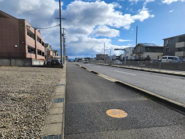 愛知県小牧市北外山 現地写真（前面道路含む現地写真）