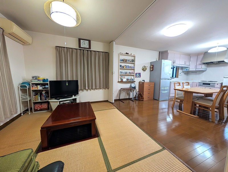 東大阪市稲田本町2丁目　中古戸建 内観写真（リビング）