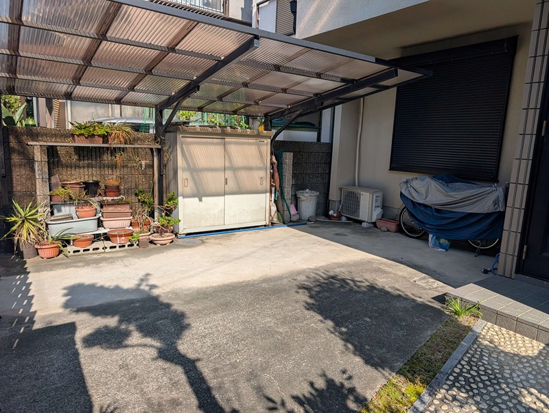 東大阪市稲田本町2丁目　中古戸建 現地写真（駐車場）
