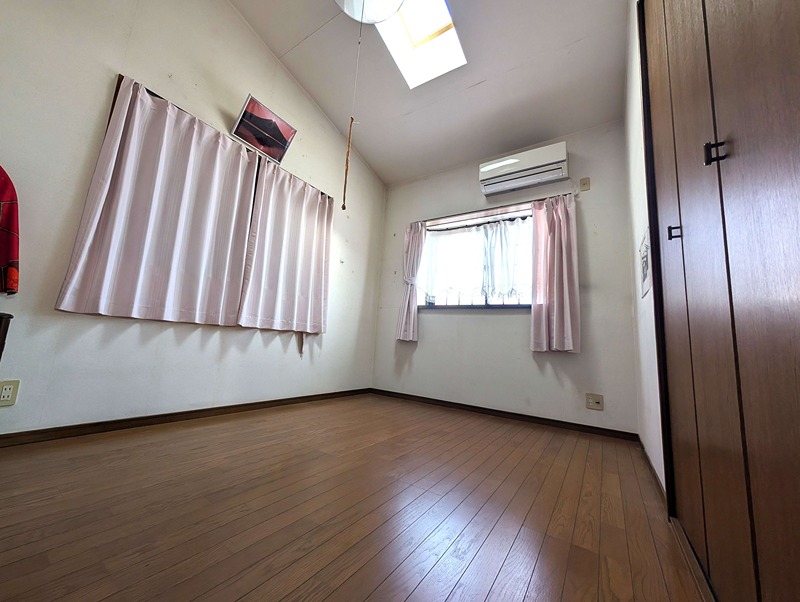 東大阪市稲田本町2丁目　中古戸建 内観写真（リビング以外の居室）