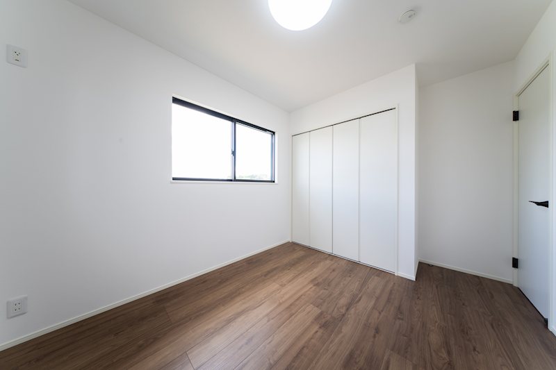 新築戸建　BeauGarden富里葉山【全30邸】　No5 内観写真（リビング以外の居室）