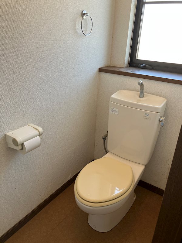 佐倉市ユーカリが丘7丁目　南公園通りに面した庭のある戸建 内観写真（トイレ）