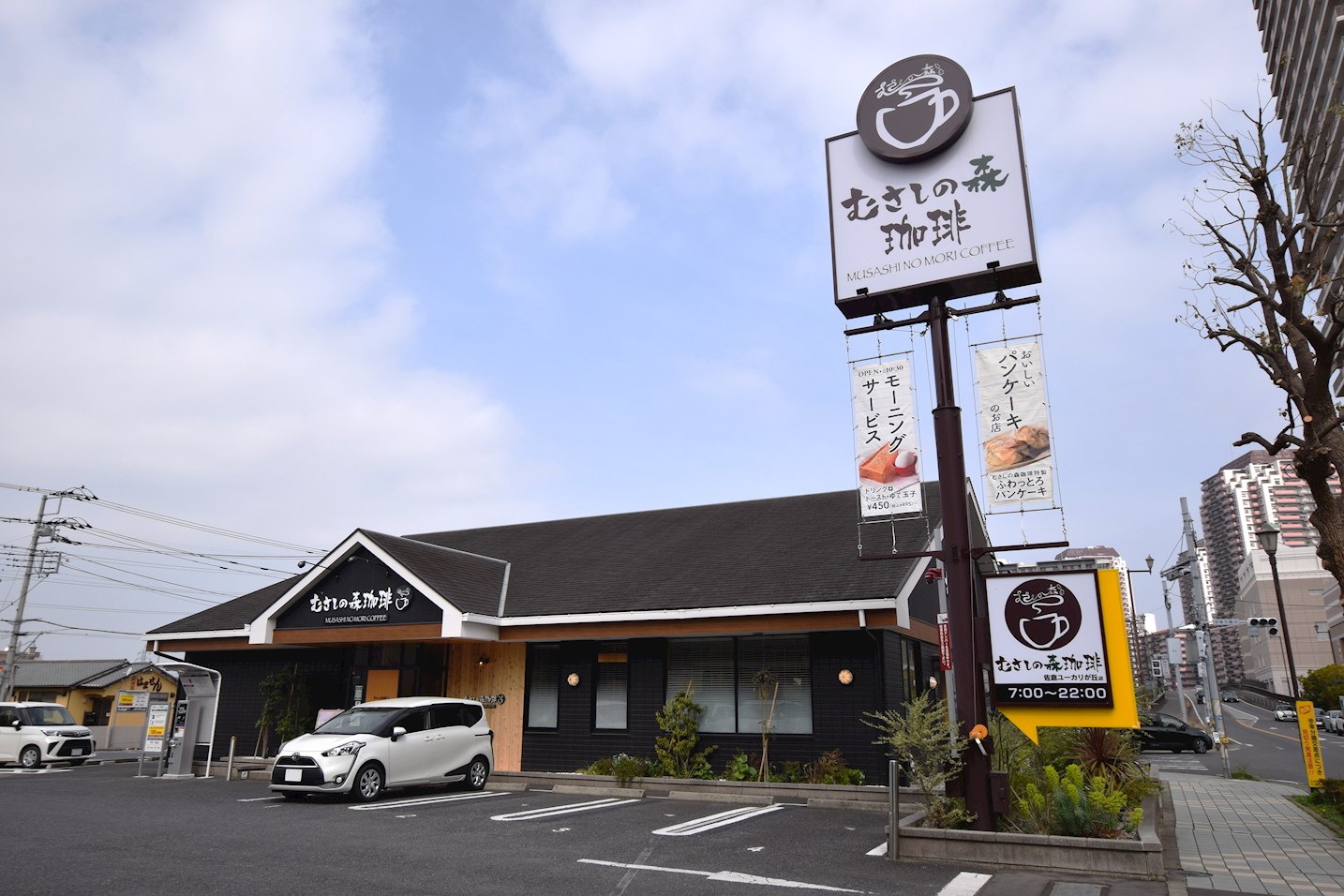 プレシオ・南ユーカリが丘　１０階北東角住戸　２LDK　駅より１６０M レストラン