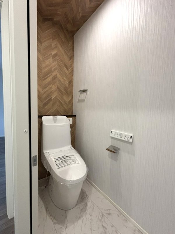 新築戸建　BeauGarden富里葉山【全30邸】　No8 内観写真（トイレ）