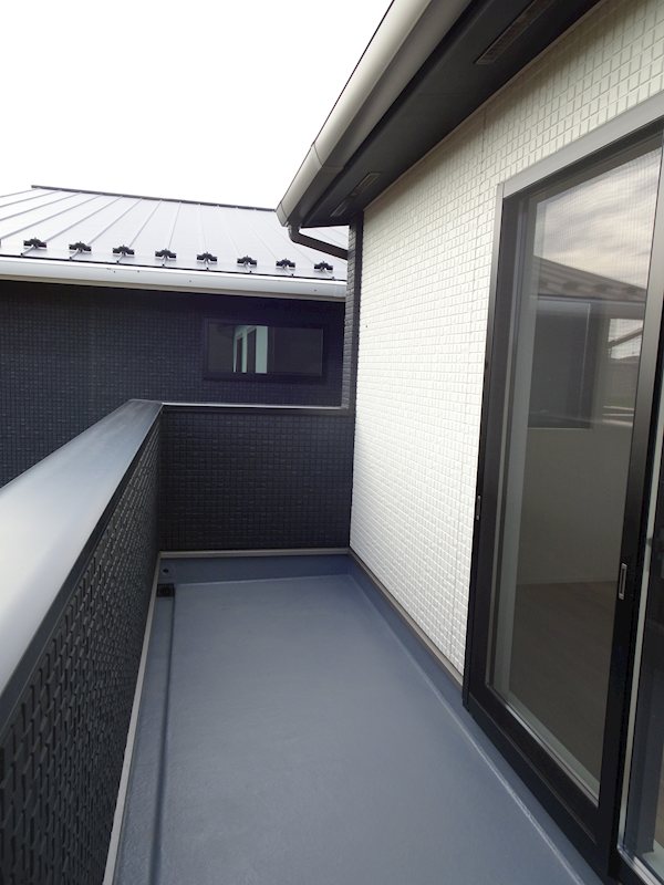 新築戸建　BeauGarden富里葉山【全30邸】No25 現地写真（バルコニー）