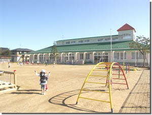 【リガーレ・富里市御料1期】（全3棟）1号棟 幼稚園