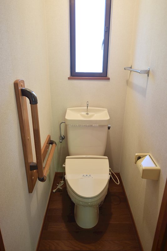 佐倉市白銀4丁目　「白銀ニュータウン分譲地」　中古戸建 内観写真（トイレ）