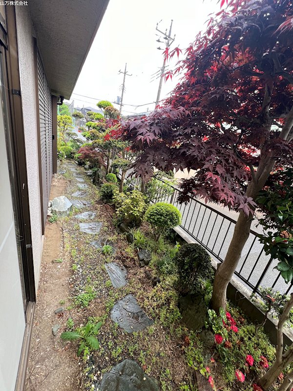 佐倉市中志津1丁目　戸建 現地写真（庭）
