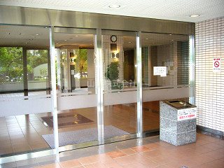 スカイプラザ・ユーカリが丘　ウエストタワー 共用部写真（エントランス）