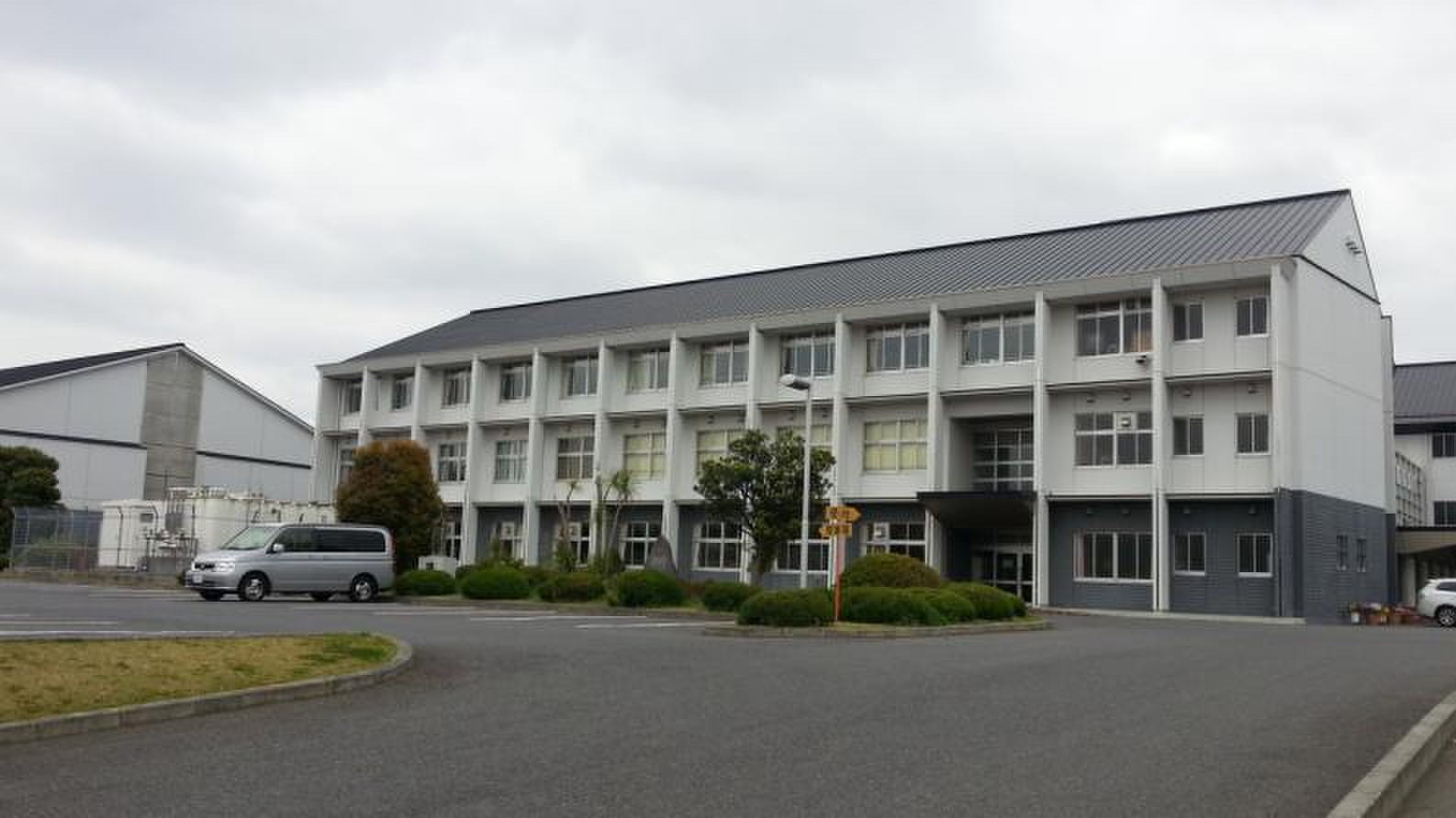リガーレ　成田市加良部四丁目　１号棟 中学校