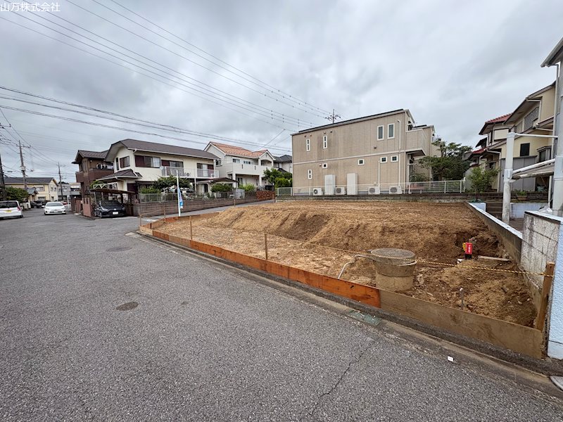 佐倉市ユーカリが丘2丁目　６M公道角地　建築条件なし売地　更地済 全体区画図