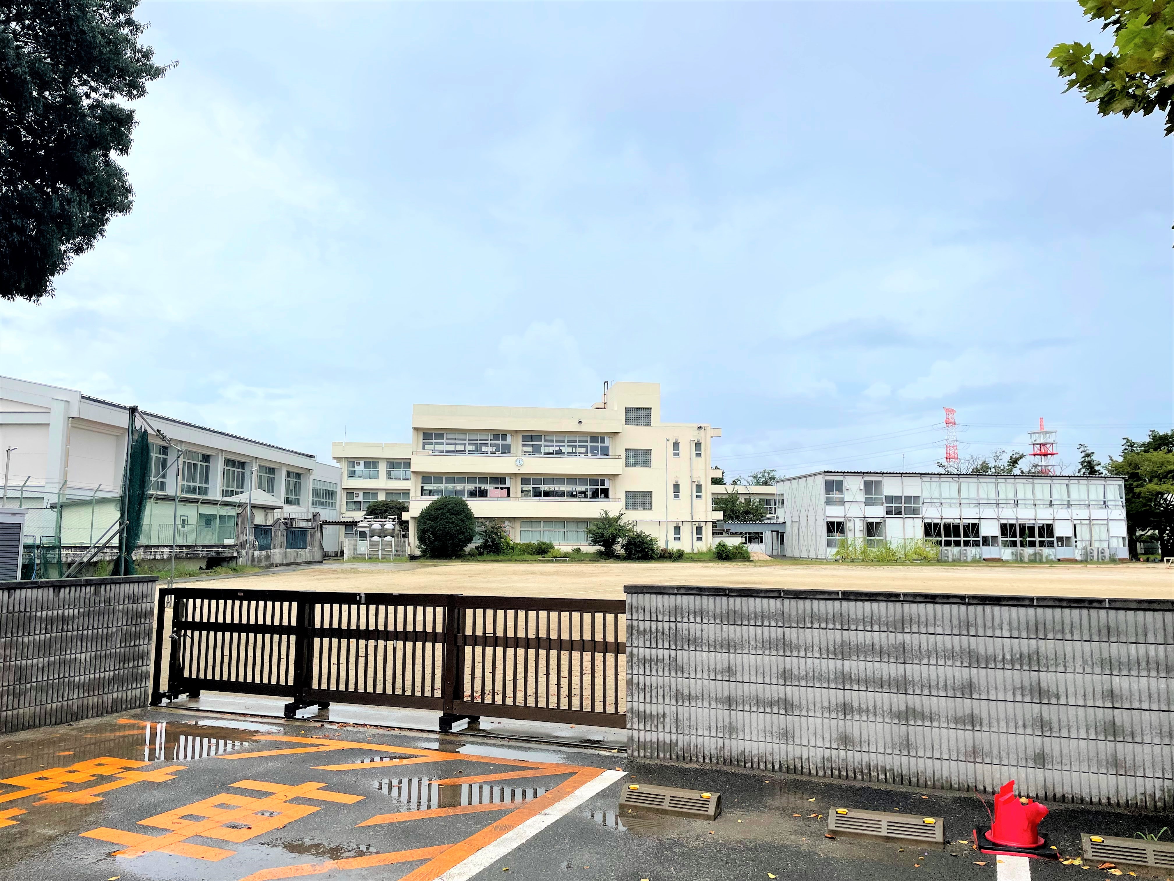 佐倉市上座『オープンガレージ付の和モダンスタイル邸宅』 小学校
