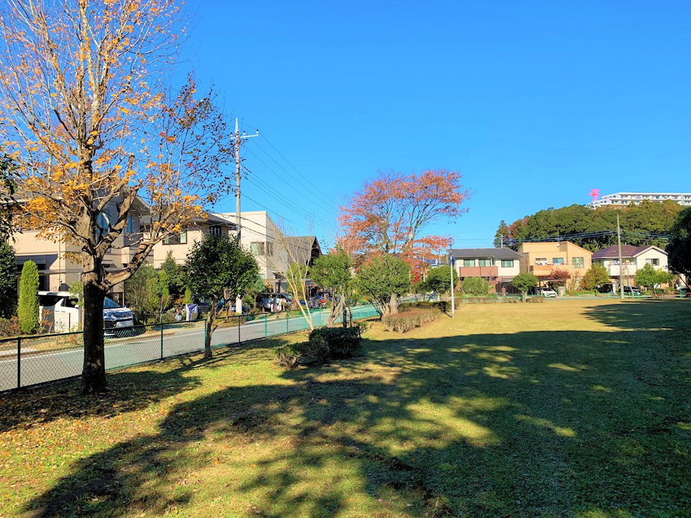 グランフォートユーカリが丘壱番館エレベータ停止階4階 公園
