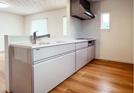全館空調－Z空調－掲載モデルハウス　富里市七栄　2号棟  同仕様写真（キッチン）