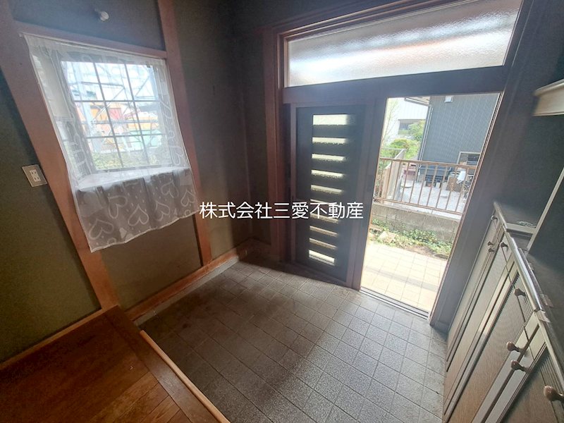 埼玉県比企郡小川町小川323-6 現地写真（玄関）