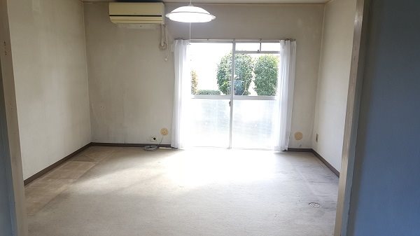 鳶尾テラスハウス 内観写真（リビング）
