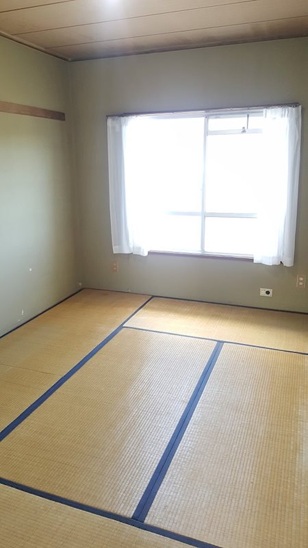 鳶尾テラスハウス 内観写真（リビング以外の居室）