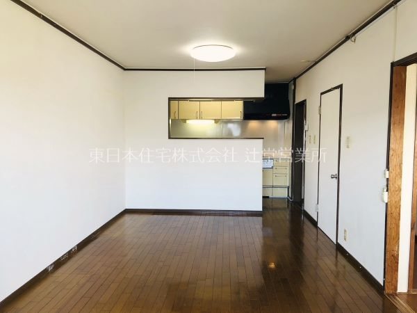 羽根沢第一住宅 内観写真（リビング）