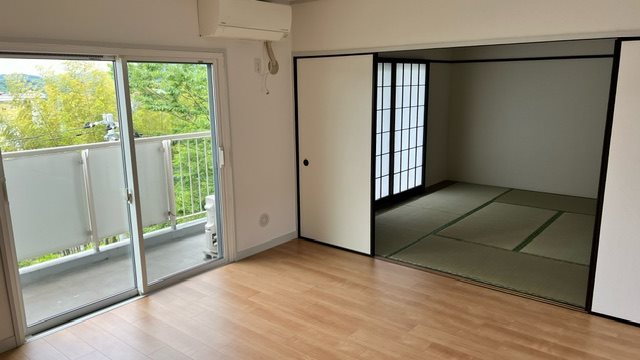 鳶尾団地24街区 内観写真（リビング）