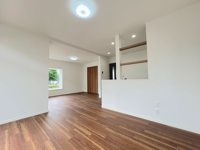 上尾市弁財1丁目中古戸建 内観写真（リビング）