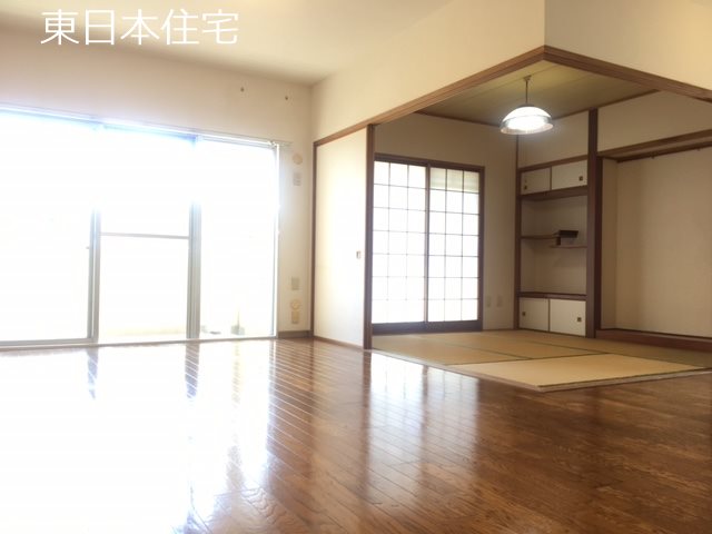アバンドーネ原5番街（10階建） 内観写真（リビング）