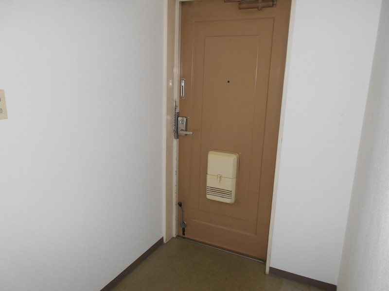 ベリアス西六番街 現地写真（玄関）