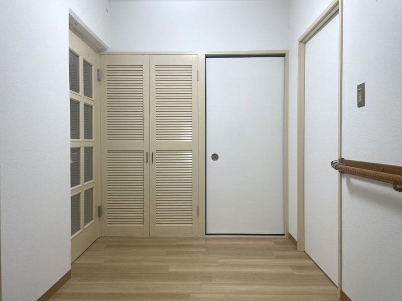 並木2丁目第6住宅 現地写真（玄関）