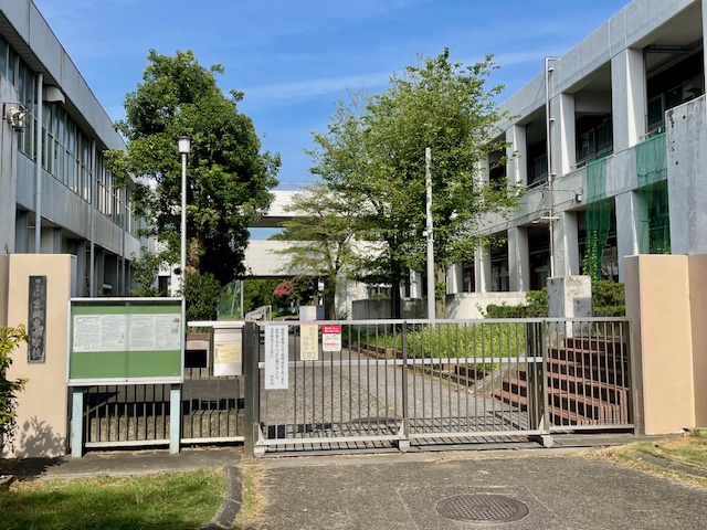 並木1丁目第1住宅 中学校