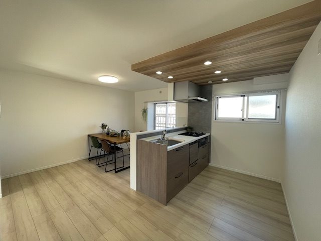 上郷西ケ谷団地12号棟 内観写真（リビング）